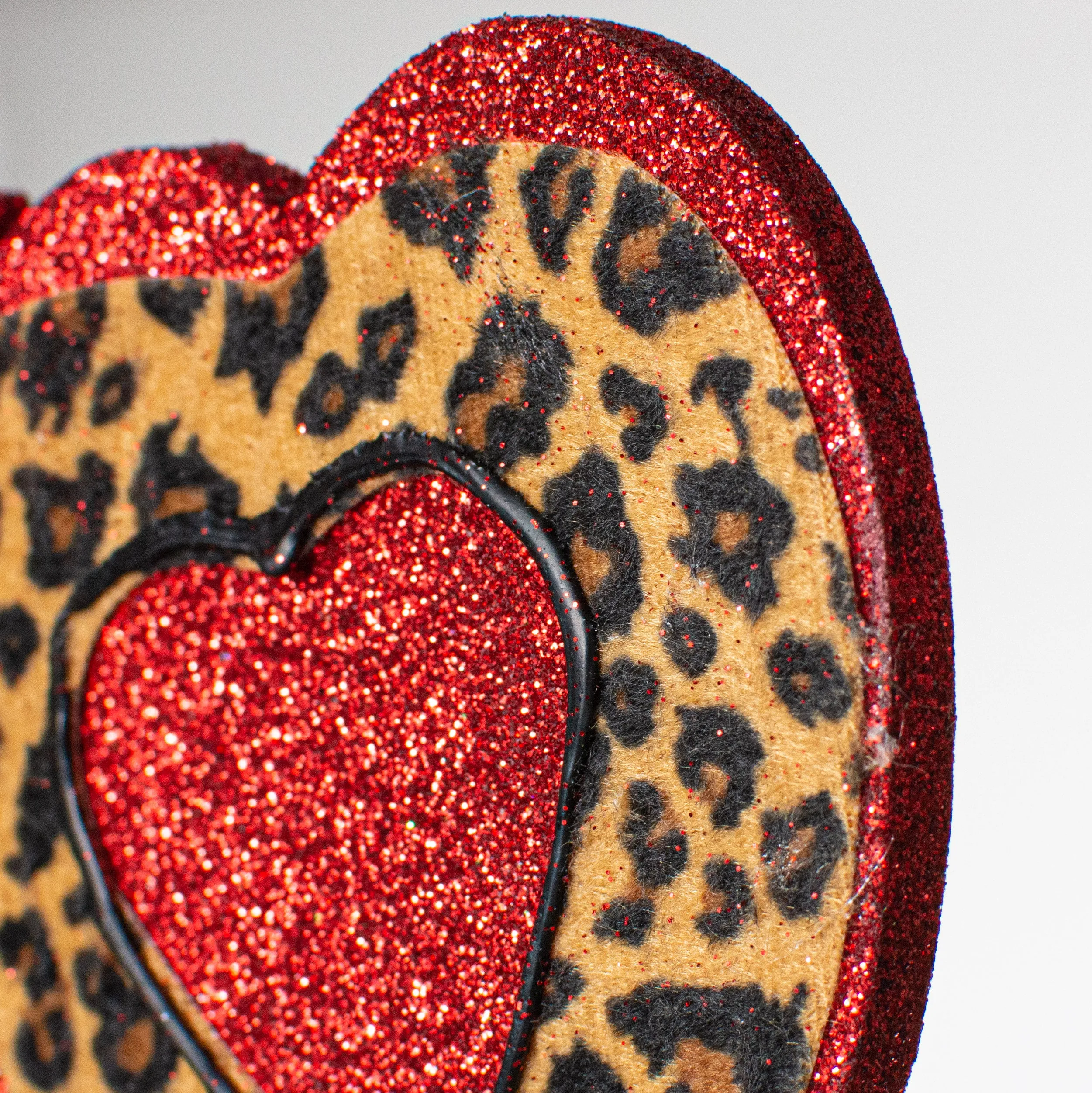 27" XOXO Heart Spray: Cheetah