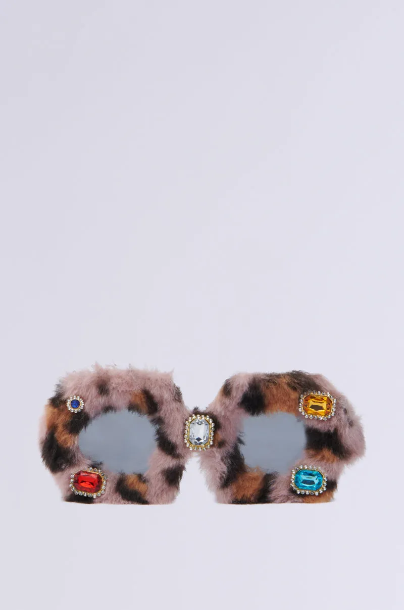 AMORE FUR GLASSES