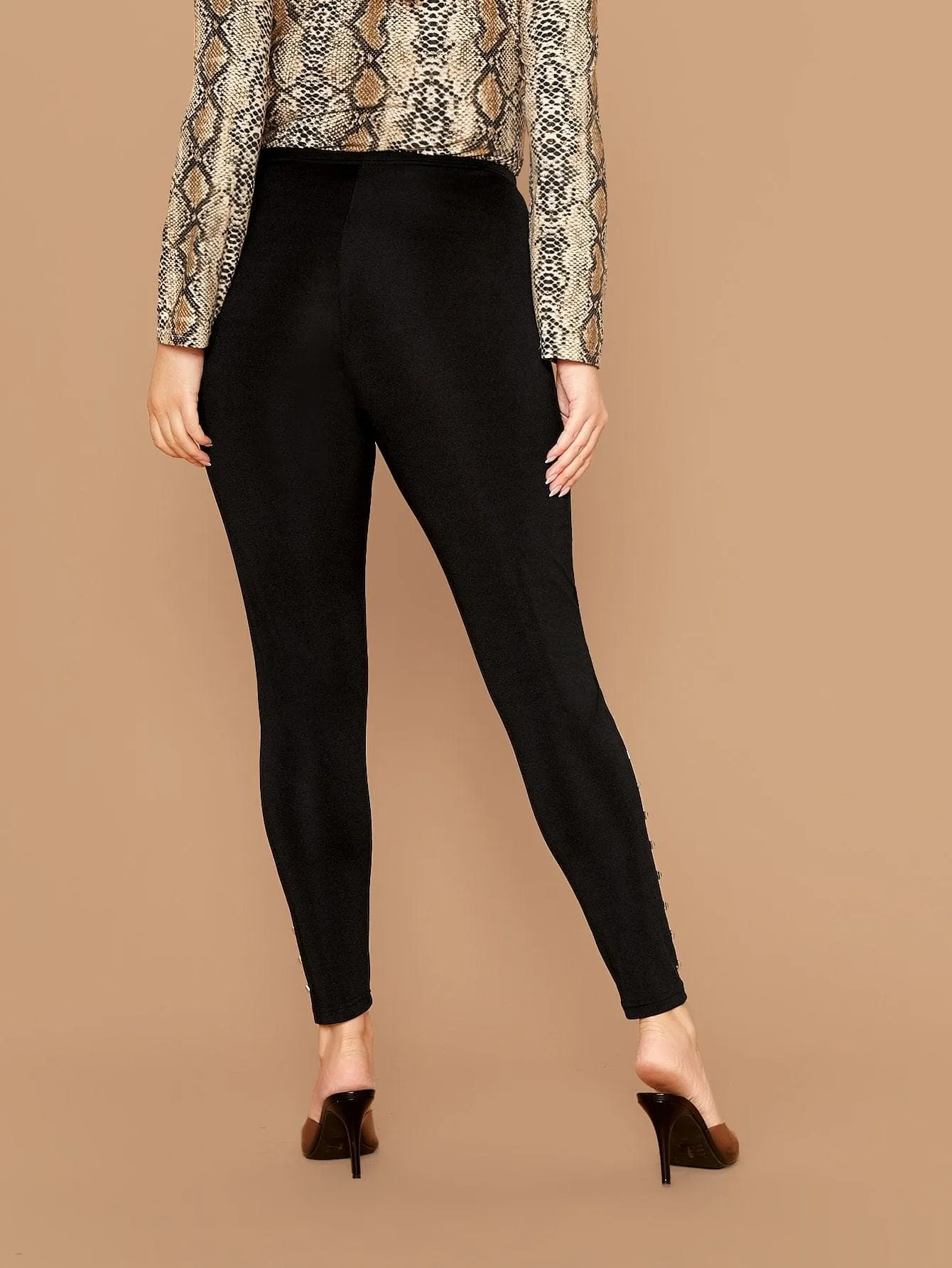 Black Plus Size Slim Fit Studded Detail Leggings