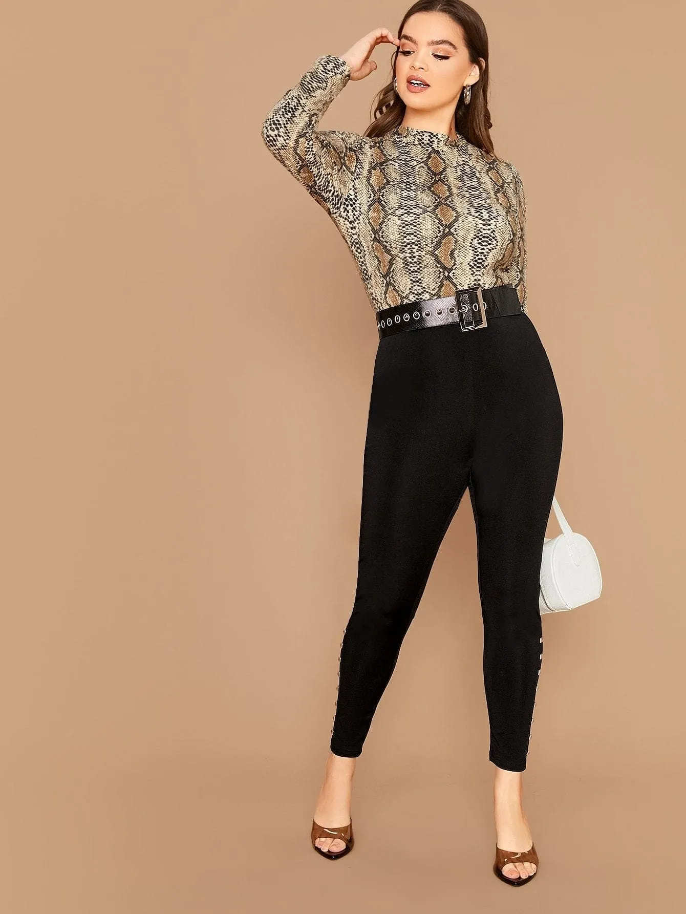 Black Plus Size Slim Fit Studded Detail Leggings