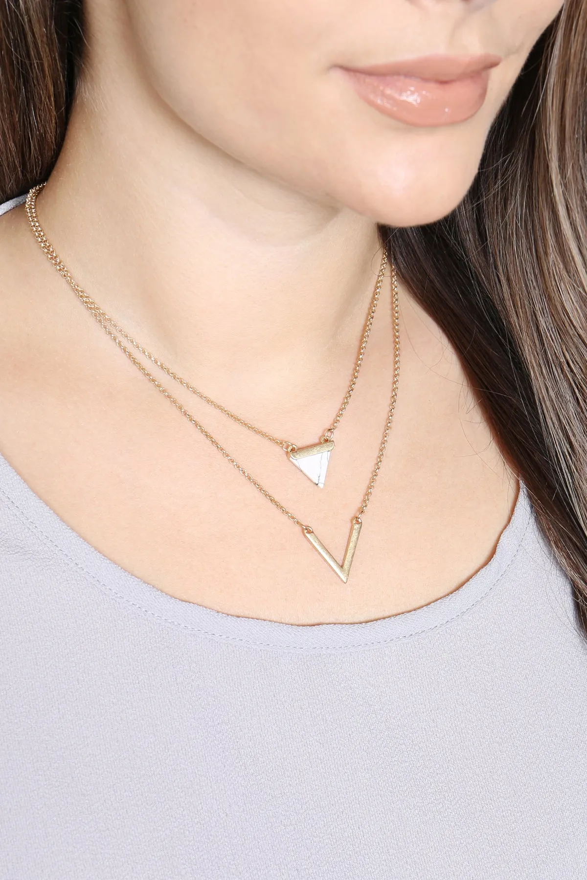 DOUBLE LAYER TRIANGLE STONE SHORT NECKLACE