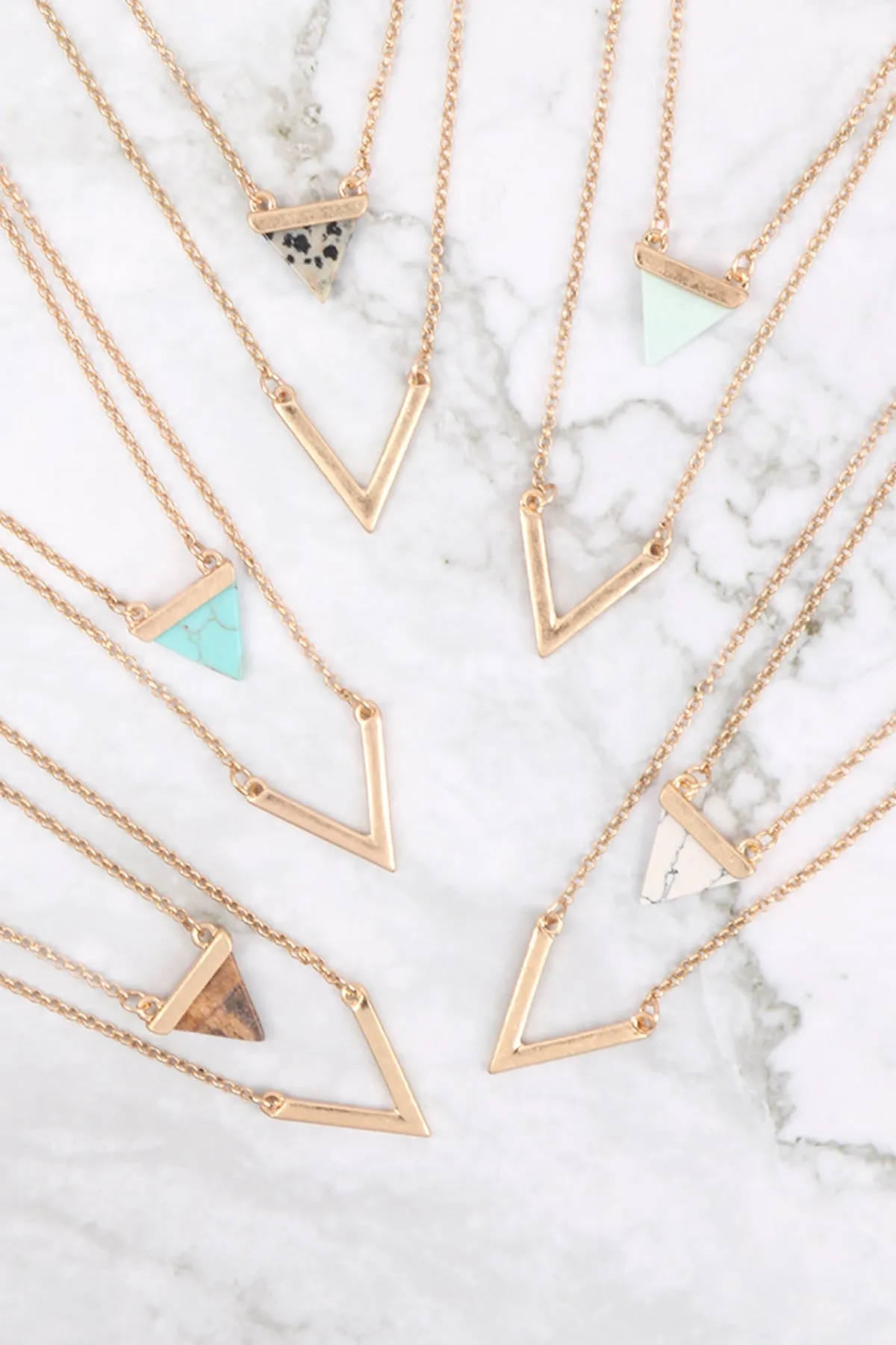 DOUBLE LAYER TRIANGLE STONE SHORT NECKLACE