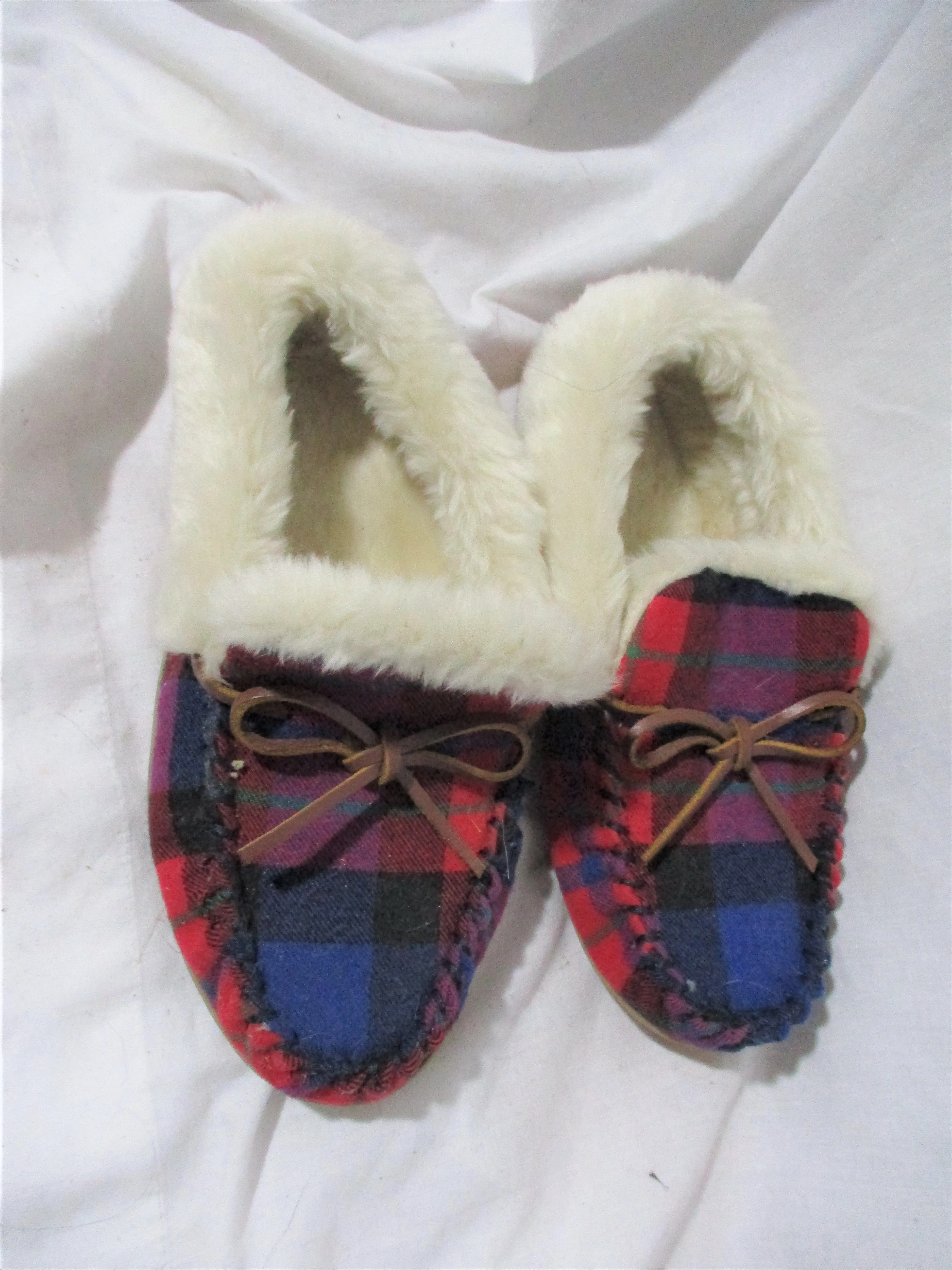 J. CREW PLAID BRIGHT CERISE TARTAN FAUX FUR Lined Moc  6 Slipper Shoe RED HOLIDAY