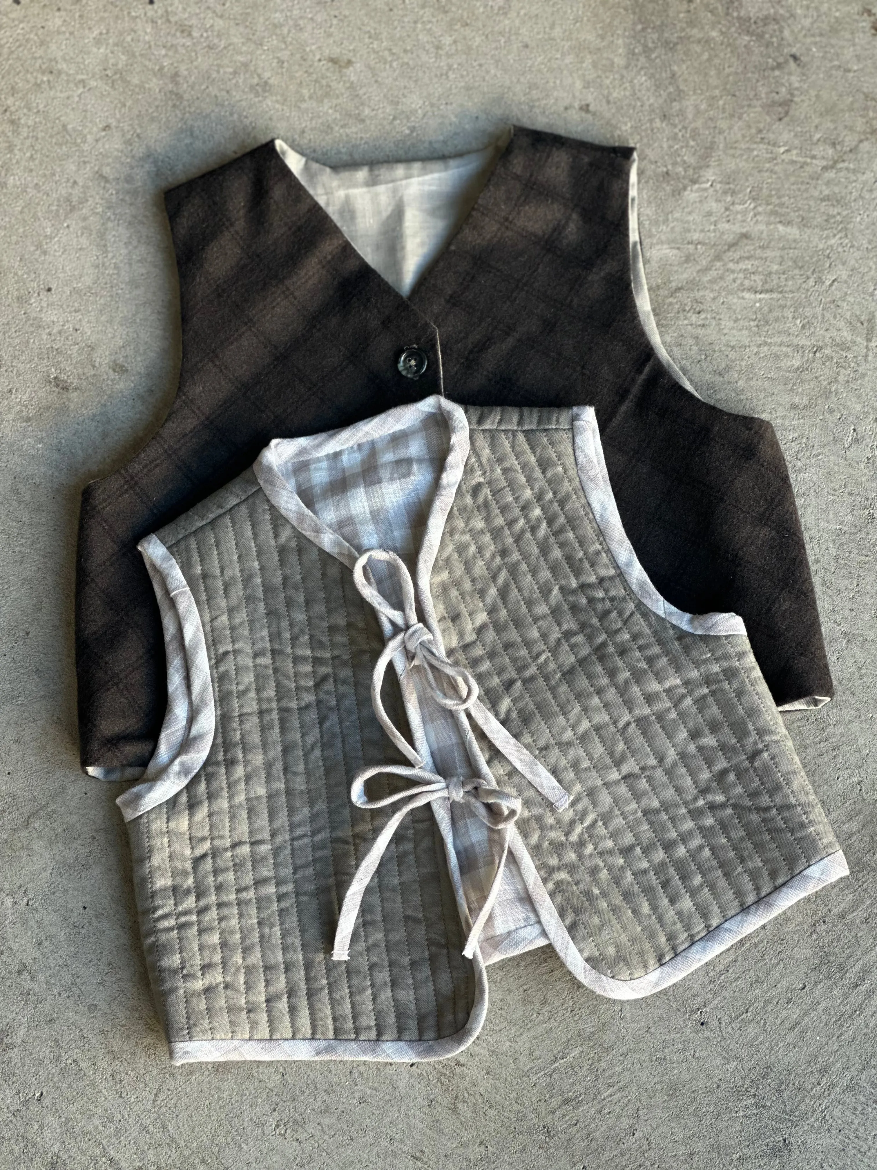 Japi Reversible Vest