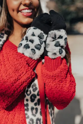 London Snowfall Smart Touch Leopard Gloves In Grey