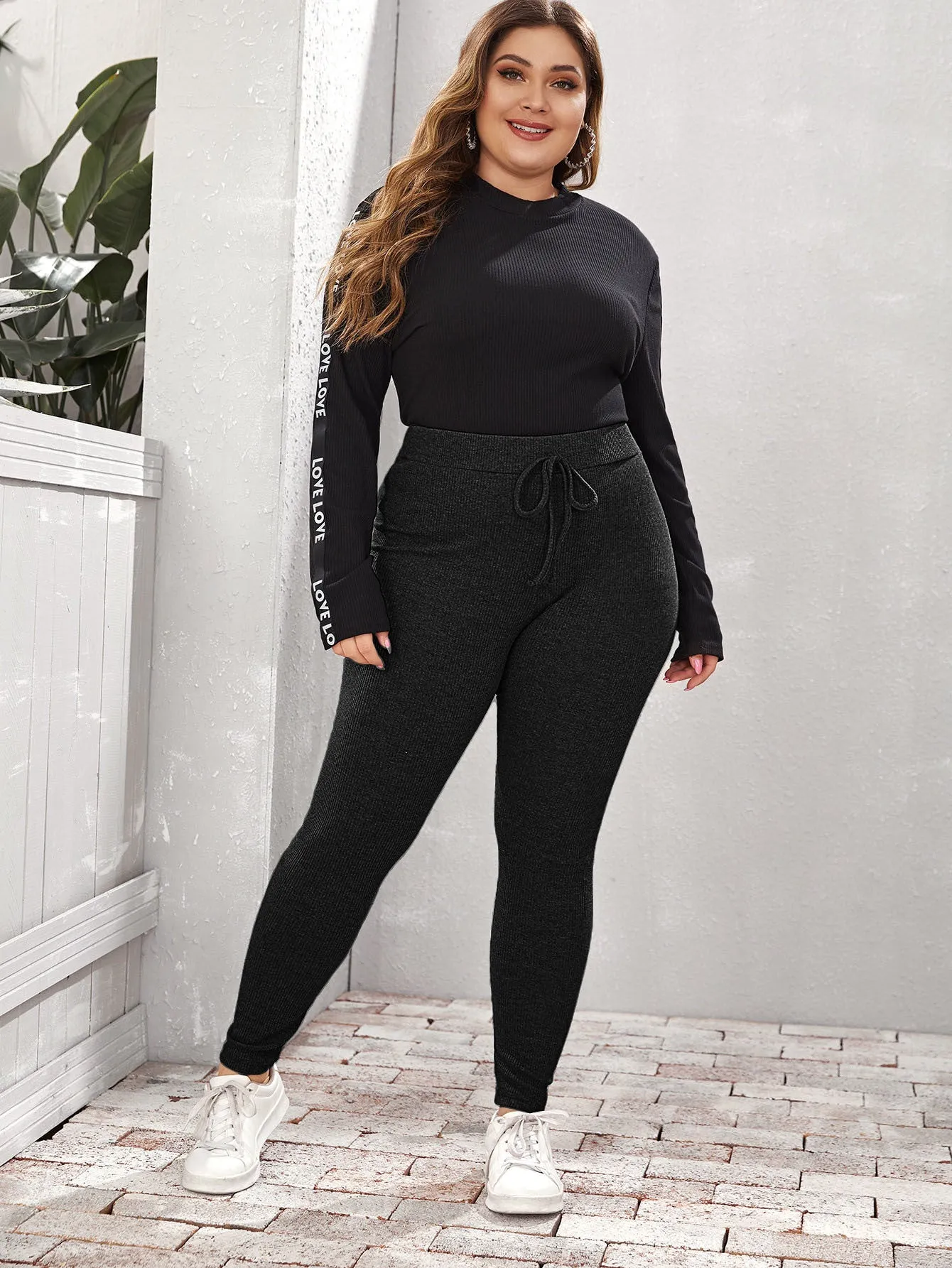 Plain Rib-Knit Cropped Plus Size Leggings