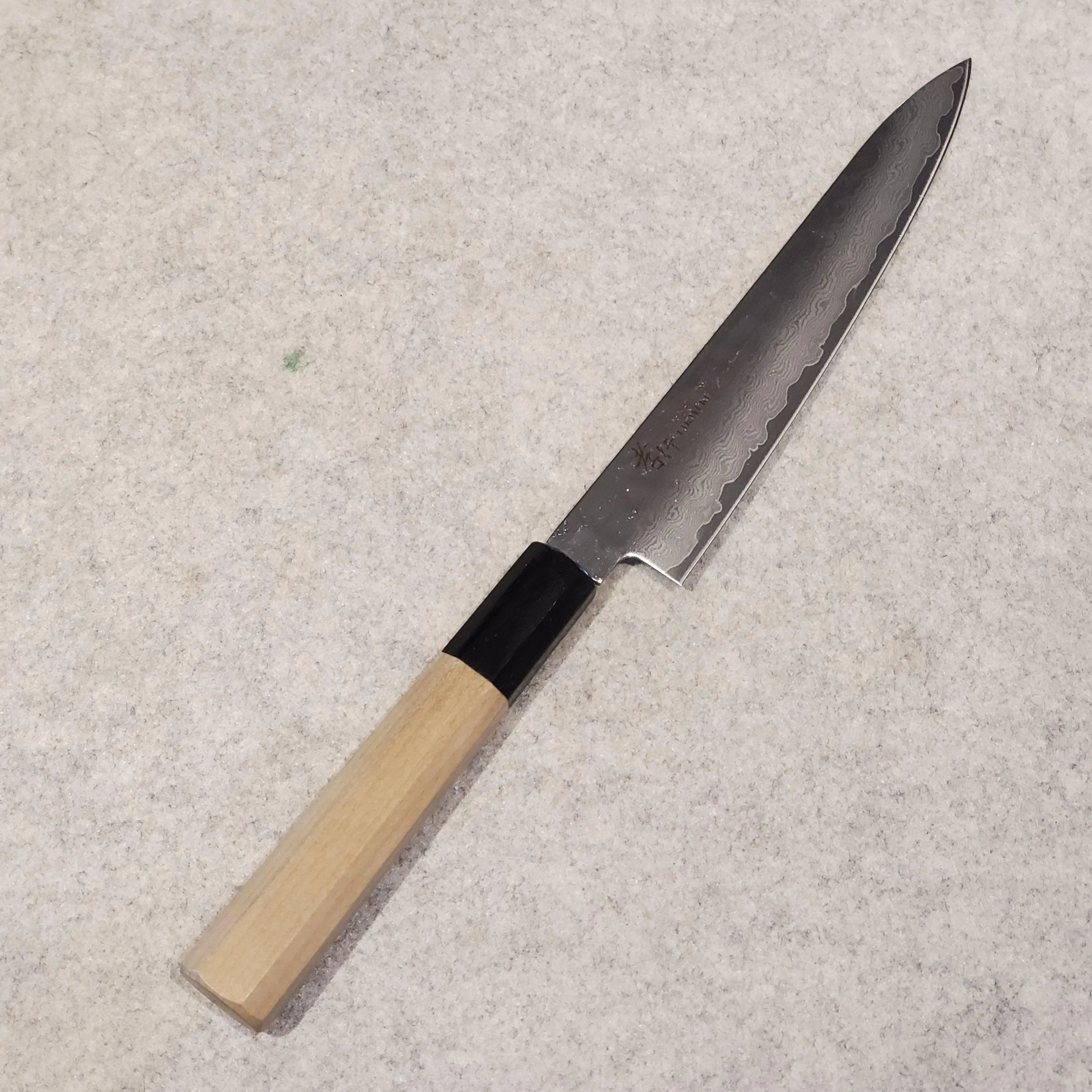 Sakai Takayuki Magnolia 33 Layer Damascus Petty 150mm