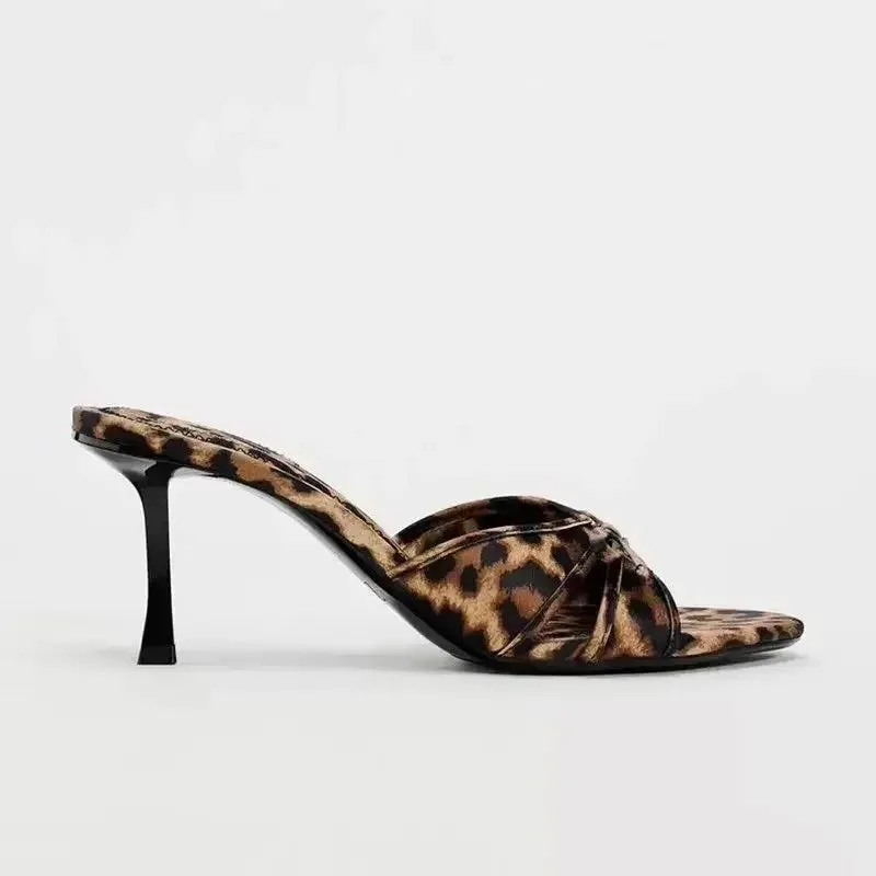 Sapato Scarpin Leopard