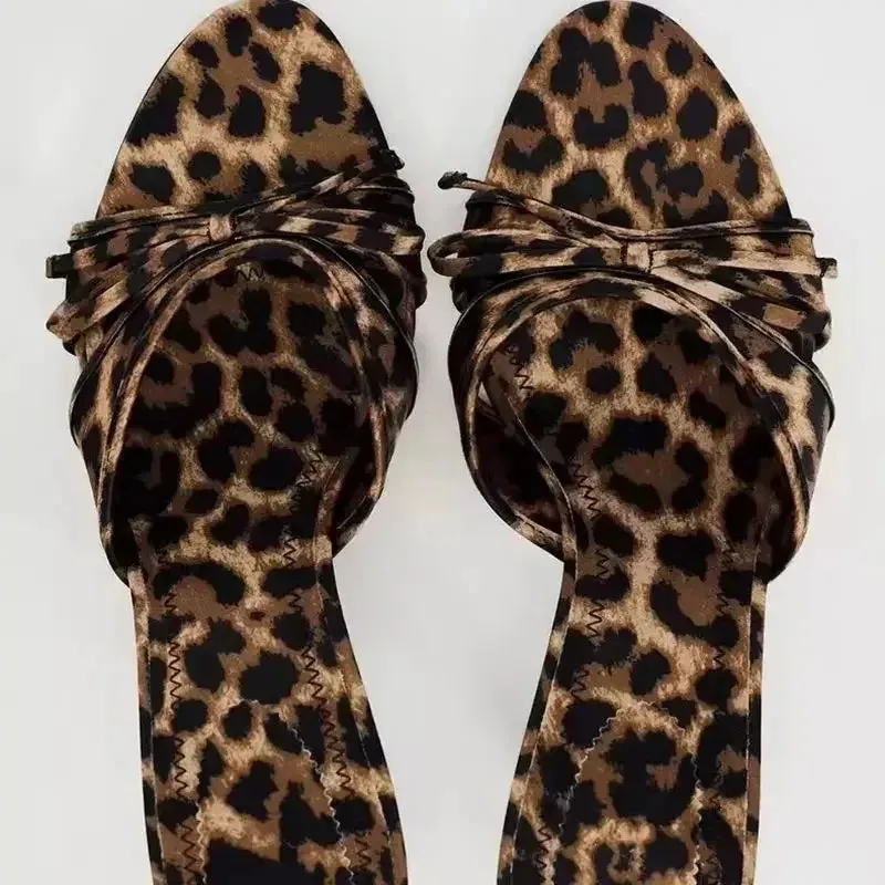 Sapato Scarpin Leopard