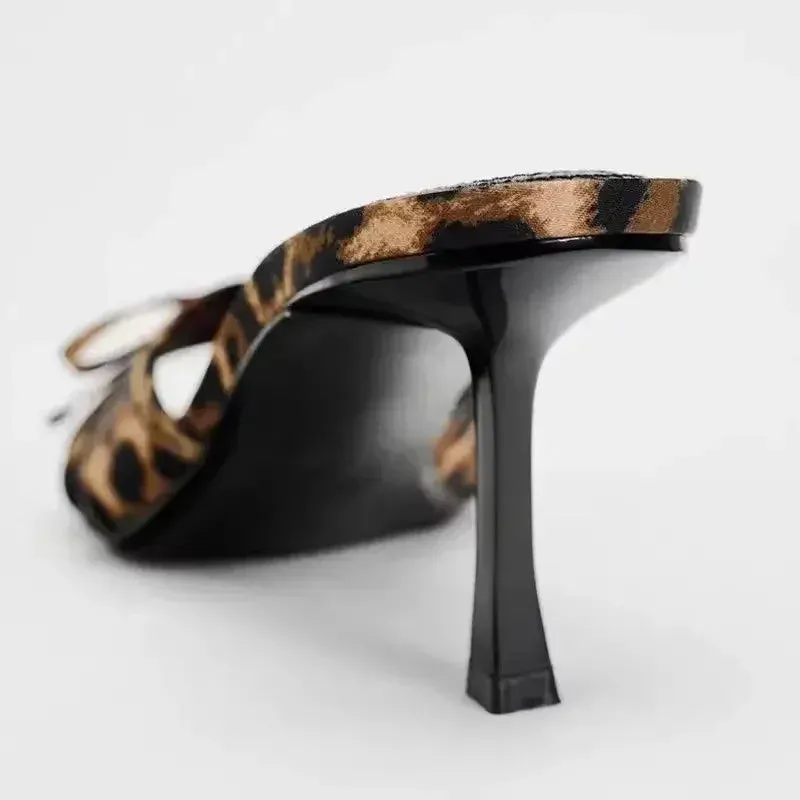 Sapato Scarpin Leopard