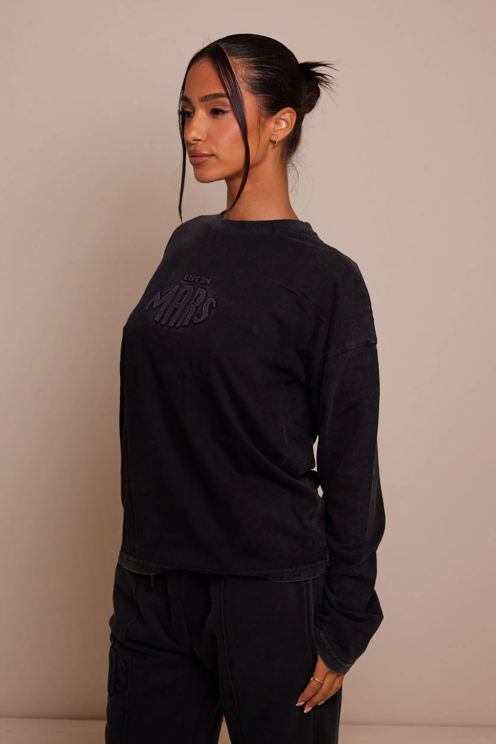 The Embossed Long Sleeve T-shirt - Charcoal