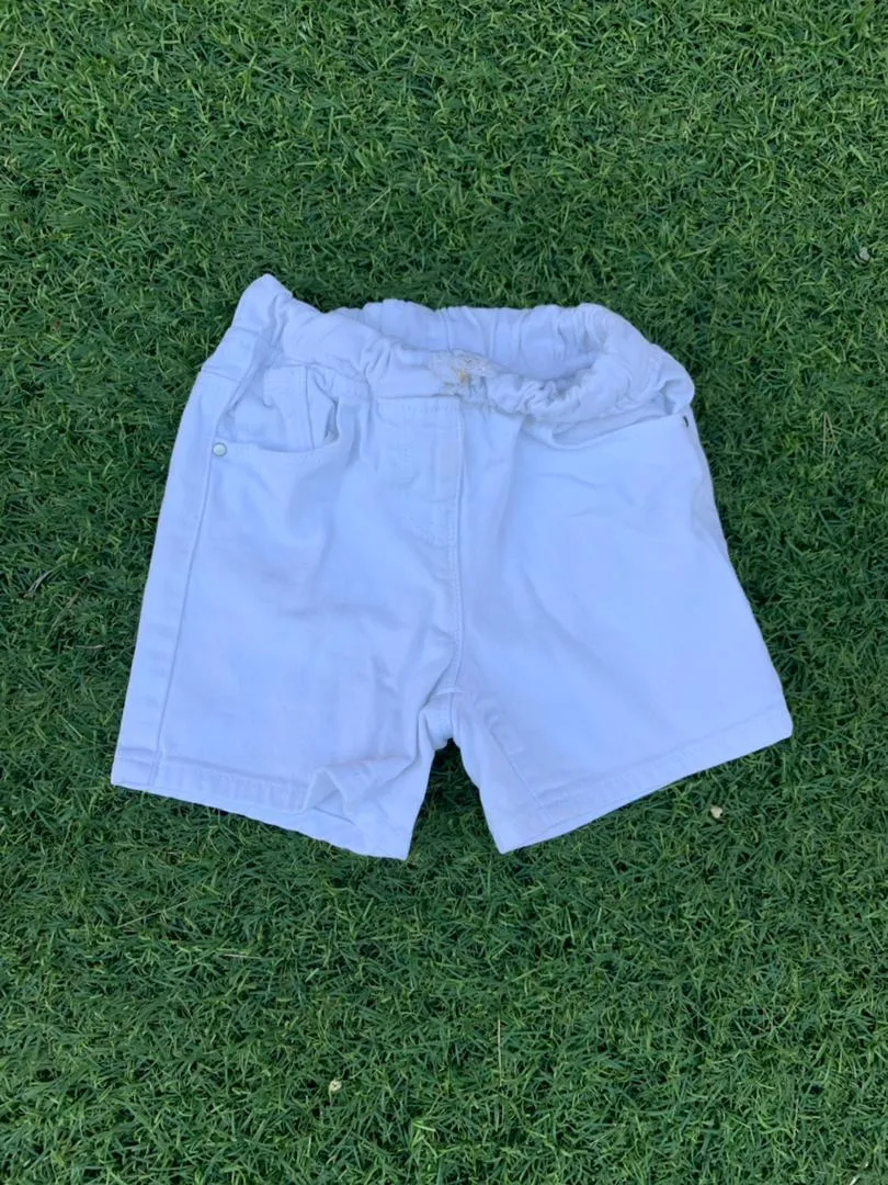 White short size 2-4years