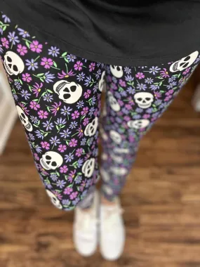 Witchful Thinking - Halloween Leggings: Black Purple Flowers and Skulls