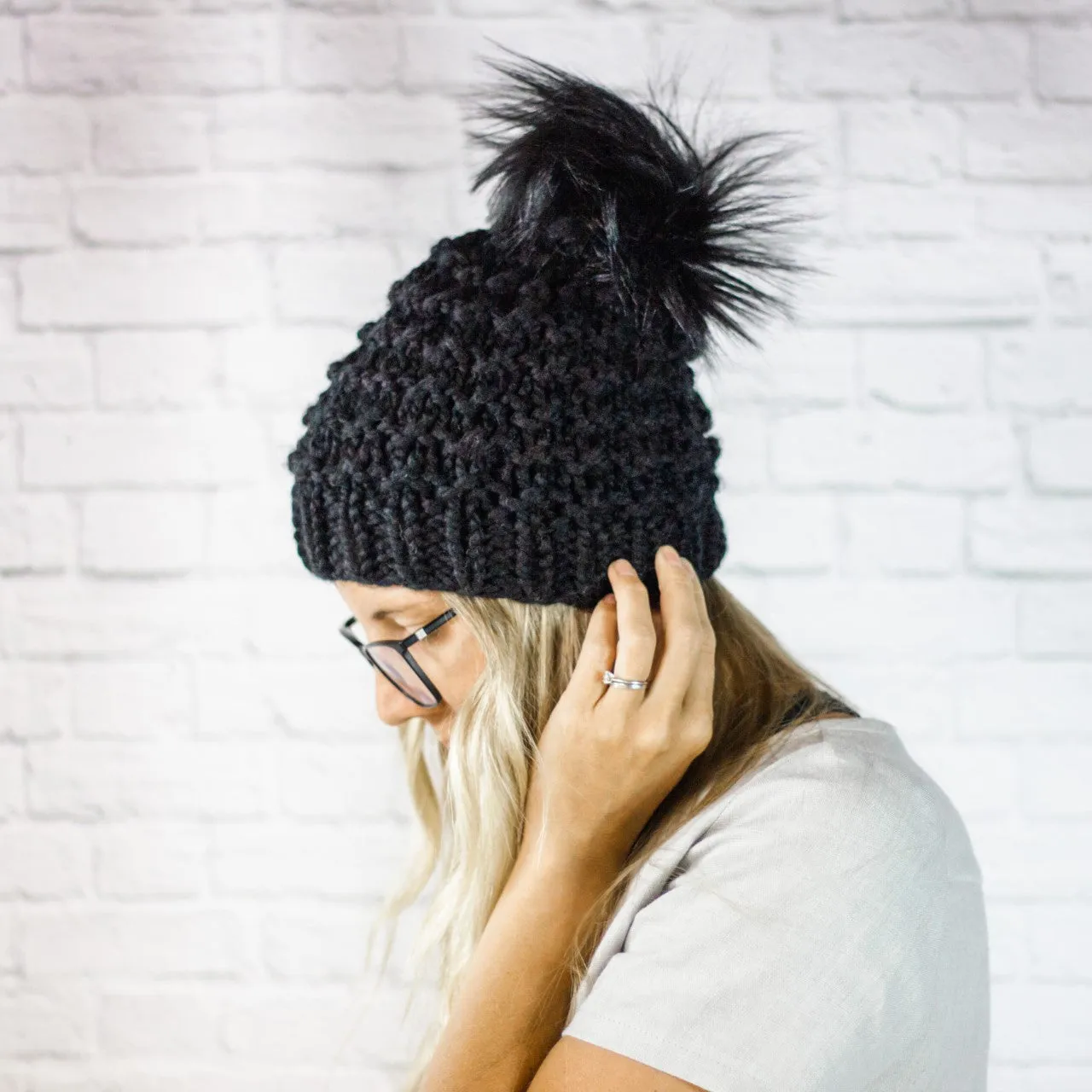 Women’s Winter Hat with Faux Fur Pom - Black